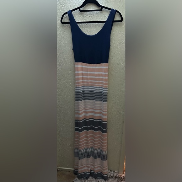 Market & Spruce Dresses & Skirts - Market & Spruce Mitchel Knit Maxi
Dress M